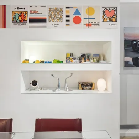 Cosy Art Near Station With Bikes And Garden