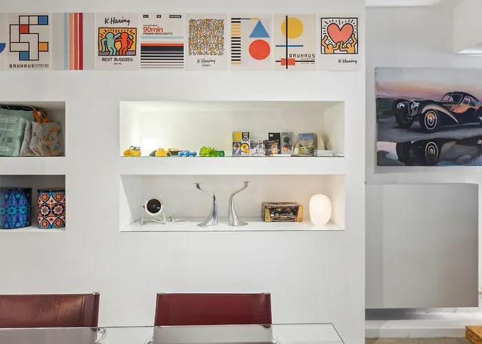 Cosy Art Near Station With Bikes And Garden