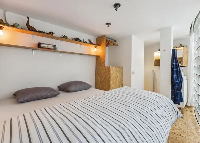 Lejlighed Cosy Art Near Station With Bikes And Garden Gent